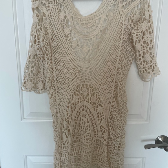 Women’s swimsuit cover up - Picture 1 of 4
